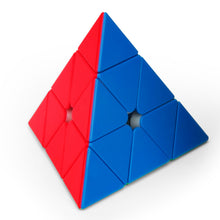 Laden Sie das Bild in den Galerie-Viewer, MoYu Meilong pyraminx M magnetic
